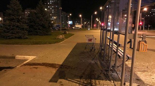 В Минске легковушка въехала в остановку