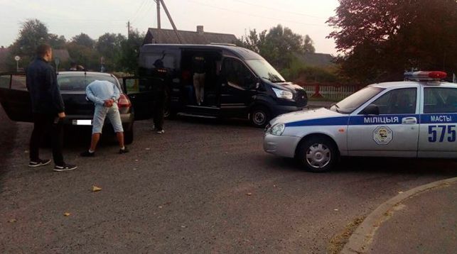 Дилера с килограммом наркотиков задержали в Мостовском районе