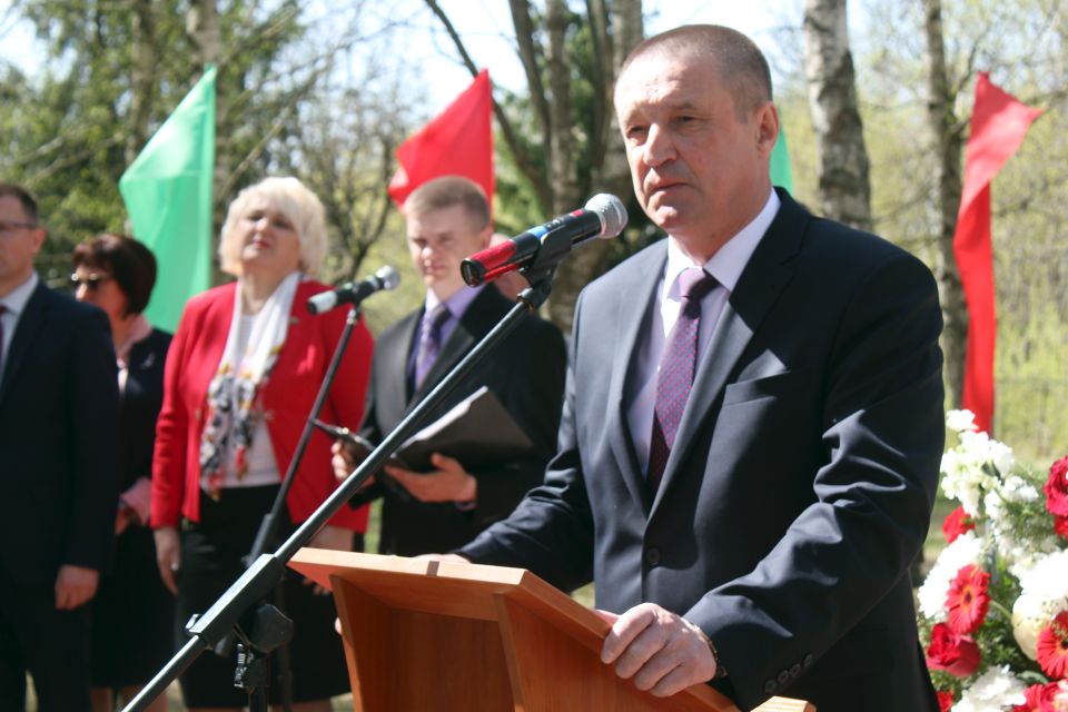 Председатель Могилевского облисполкома Леонид Заяц принял участие в митинге-реквиеме “Долгое эхо Чернобыля” в Славгороде