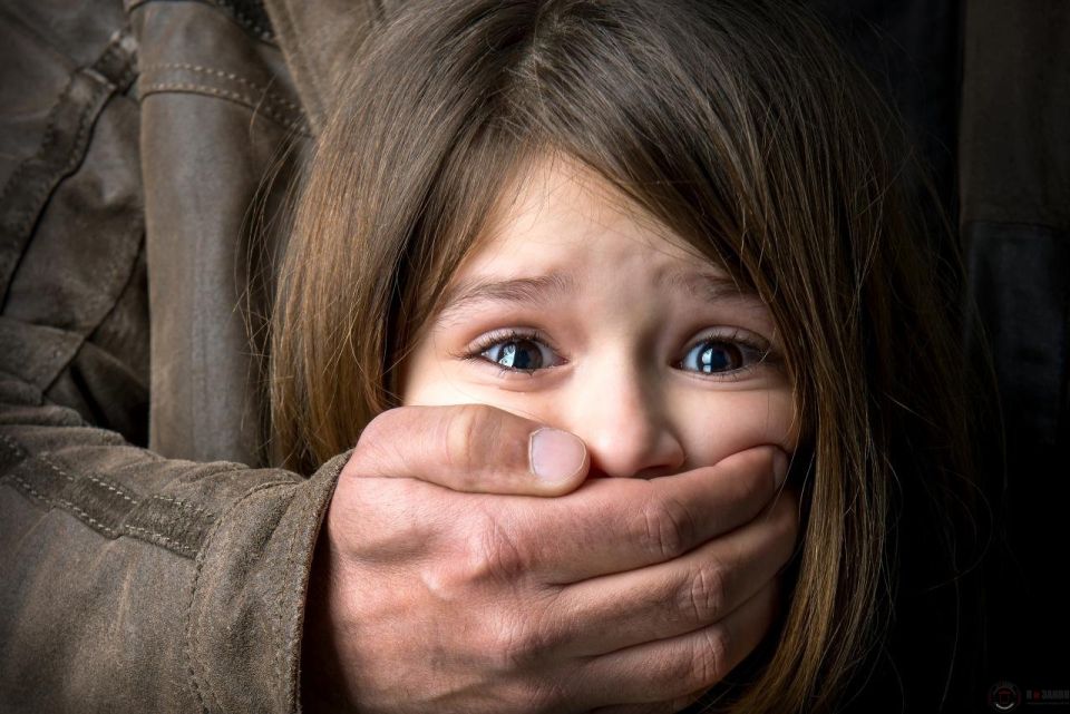 Как защитить ребёнка от сексуальных домогательств