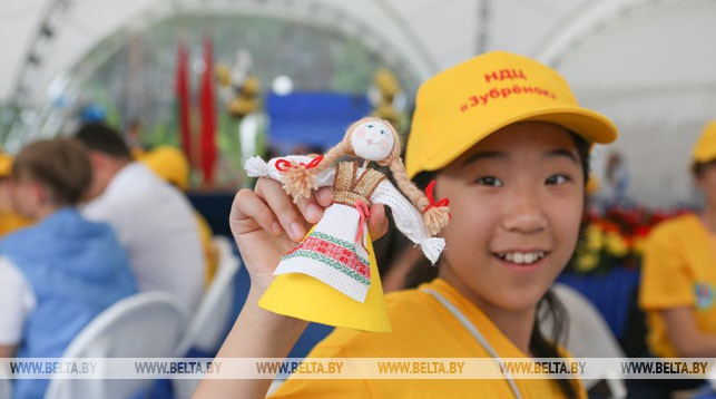 Беларусь организует для 92 детей из Китая отдых и оздоровление в “Зубренке”