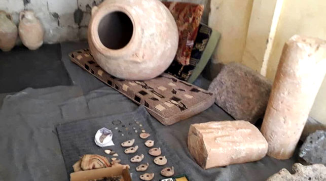 Тайник со старинными артефактами обнаружили в Сирии