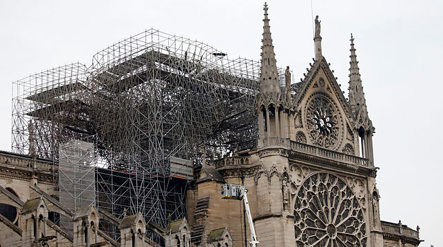 Французский парламент принял закон о реставрации Нотр-Дама