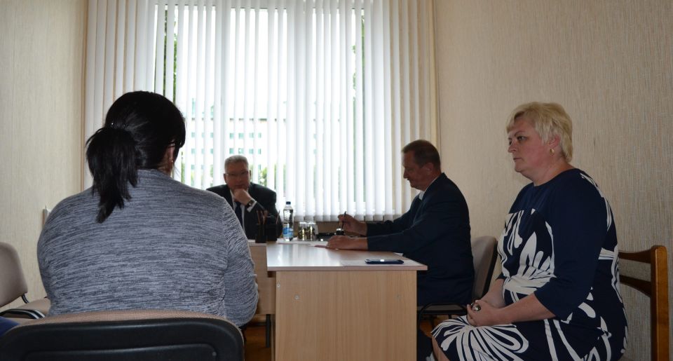 Заместитель председателя КГК Могилевской области провел прием граждан в Хотимске