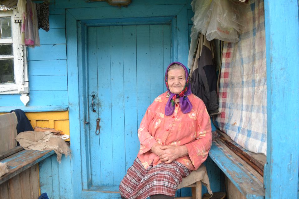 93-летняя жительница Тростино уверена – только трудолюбие спасет мир