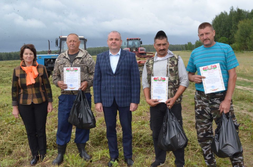 хотимская районная газета. хотимский район. председатель краснопольского райисполкома. круглянский рик. оао октябрь березки хотимского района контакты.
