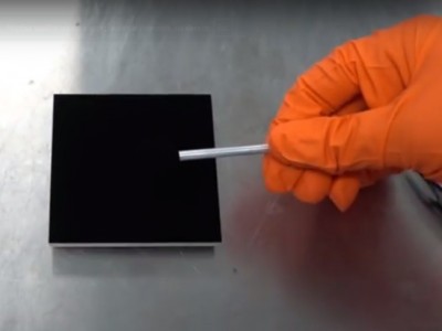 Учёные случайно создали самый чёрный материал в мире