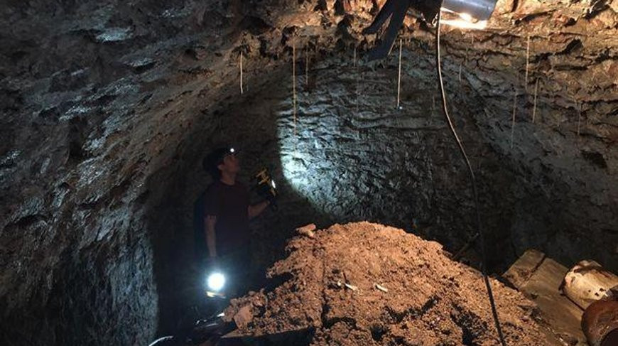 Парень во время карантина нашел у себя дома секретный тоннель