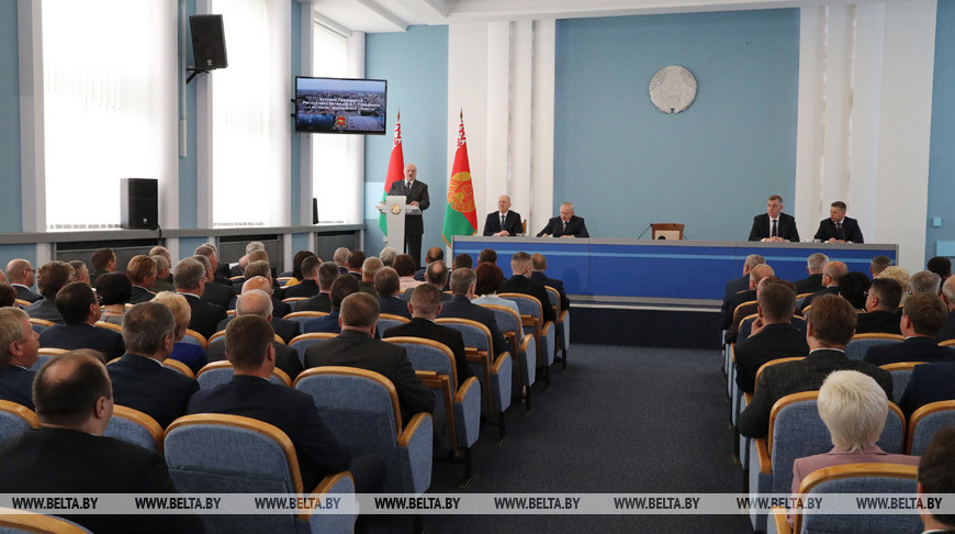 Лукашенко посетил Гродно: о чем Президент говорил с активом области и зачем поехал на “Гродно Азот”