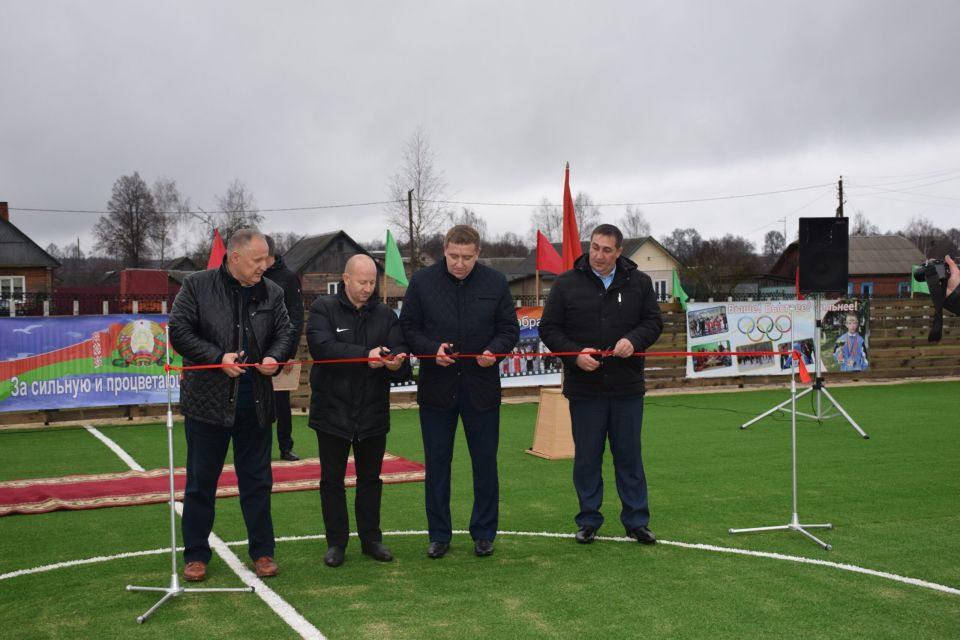 В Хотимске состоялось открытие мини-футбольной площадки