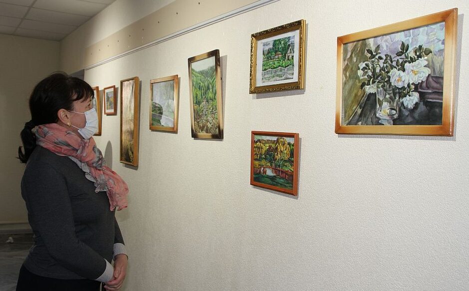 В Хотимском краеведческом музее открылась выставка Татьяны Литвиновой