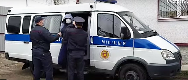Пьяный водитель в Хотимском районе устроил ДТП и вместе с пассажиром набросился на инспекторов