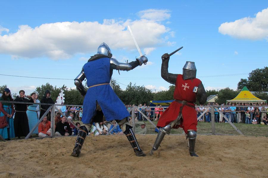 Театрализованный штурм замка, турнир лучников и трюковые шоу ожидают гостей рыцарского феста в Мстиславле 7-8 августа