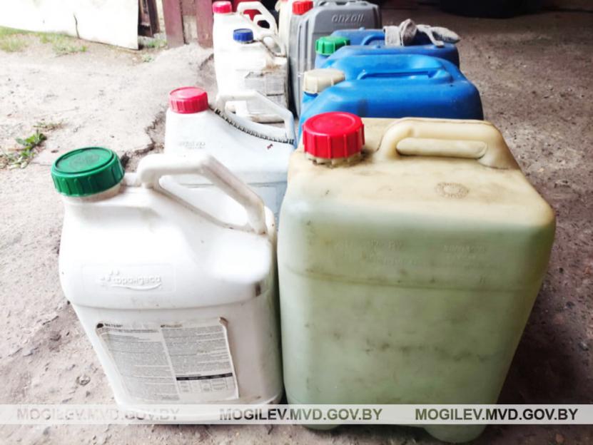 170 литров окрашенного дизтоплива изъяли у сельчан в Климовичском районе