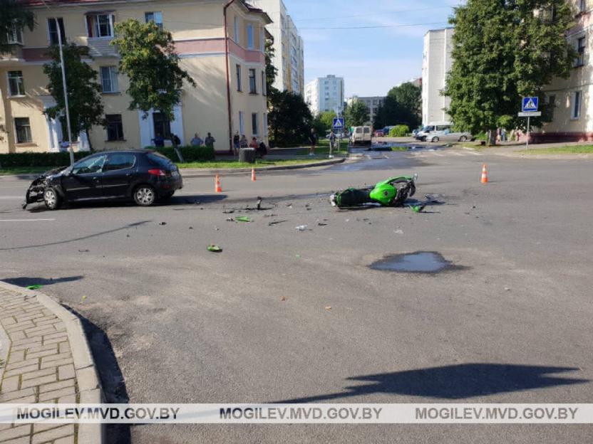 Мотоциклист пострадал в аварии в Бобруйске – ранее он 138 раз привлекался к ответственности за нарушение ПДД