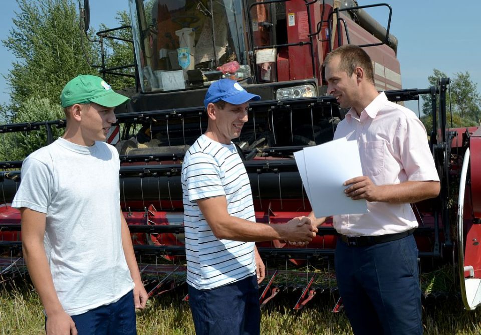 Фотофакт: чествование передовиков жатвы-2021