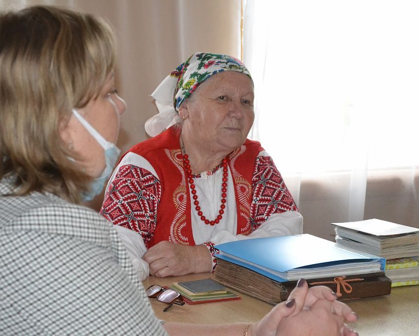 Пионеры-активисты Хотимска встретились с Народным мастером Республики Беларусь Татьяной Ковалевой