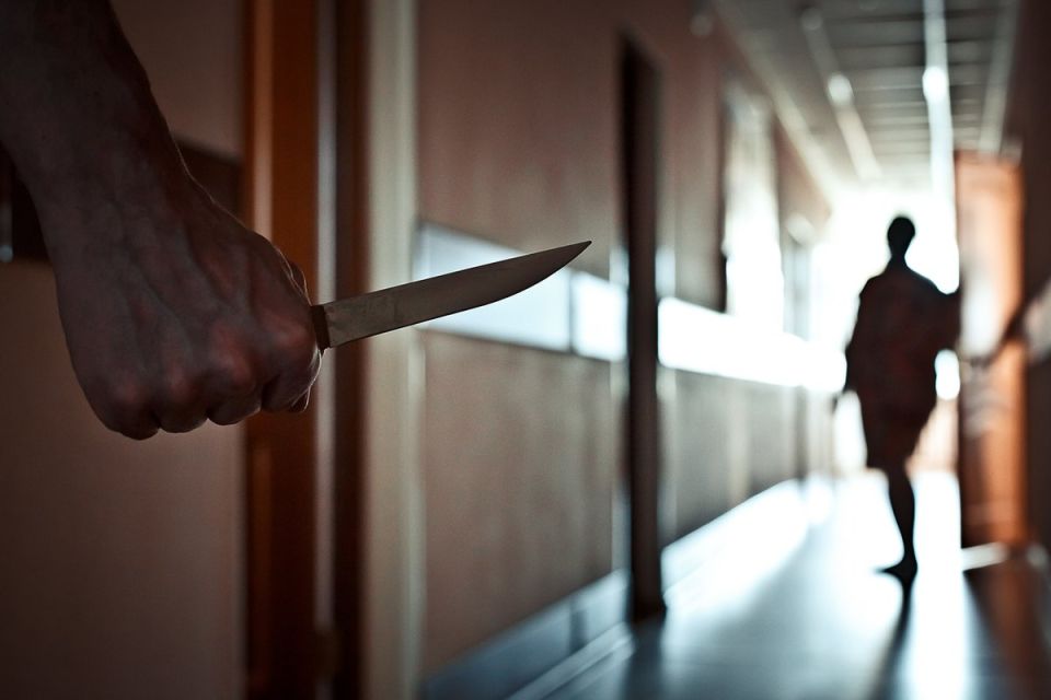 Пьяный мужчина в Могилеве напал с ножом на медработницу