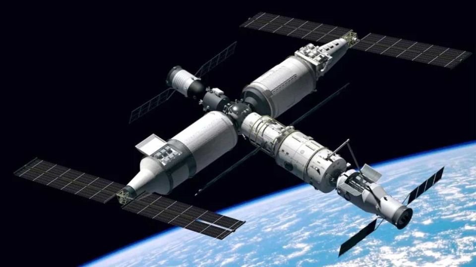 Китайские астронавты приступили к своей самой продолжительной миссии