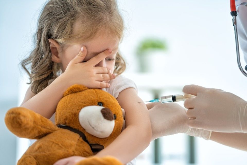 Нужно ли прививать ребенка от гриппа?