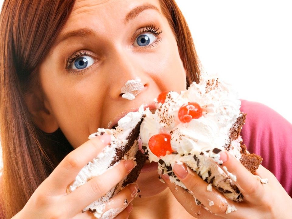Эндокринолог объяснила, чего не хватает организму, когда хочется сладкого