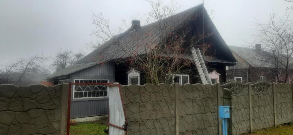 Пожар в доме на ул. Голанта тушили осиповичские спасатели