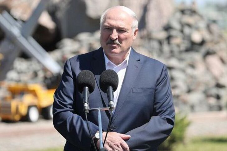 Лукашенко пообещал белорусам экономическую стабильность в 2022 году