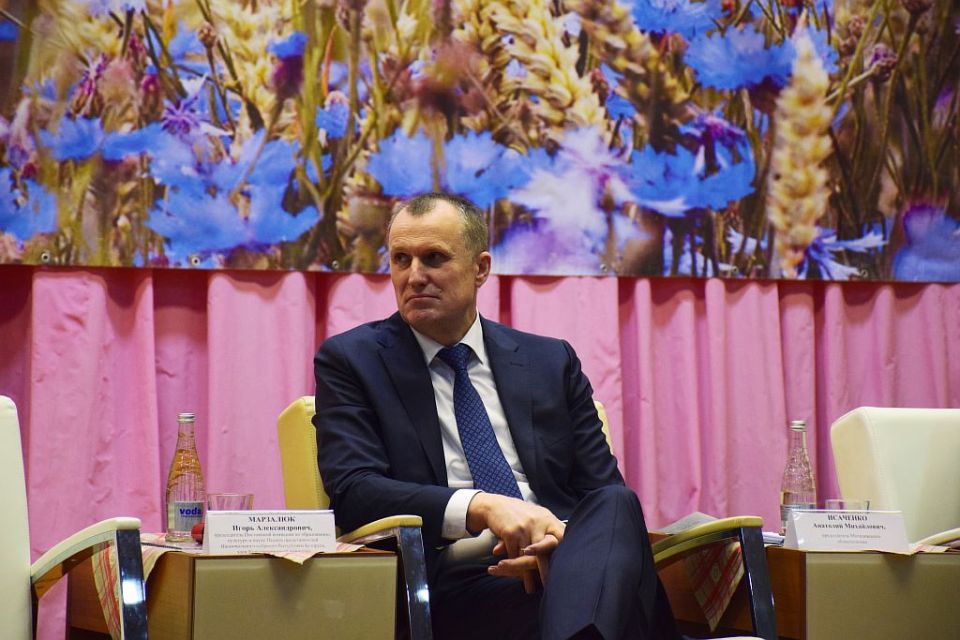 Сегодня в рамках рабочего визита председатель Могилевского облисполкома Анатолий Исаченко встретился с активом Хотимского района