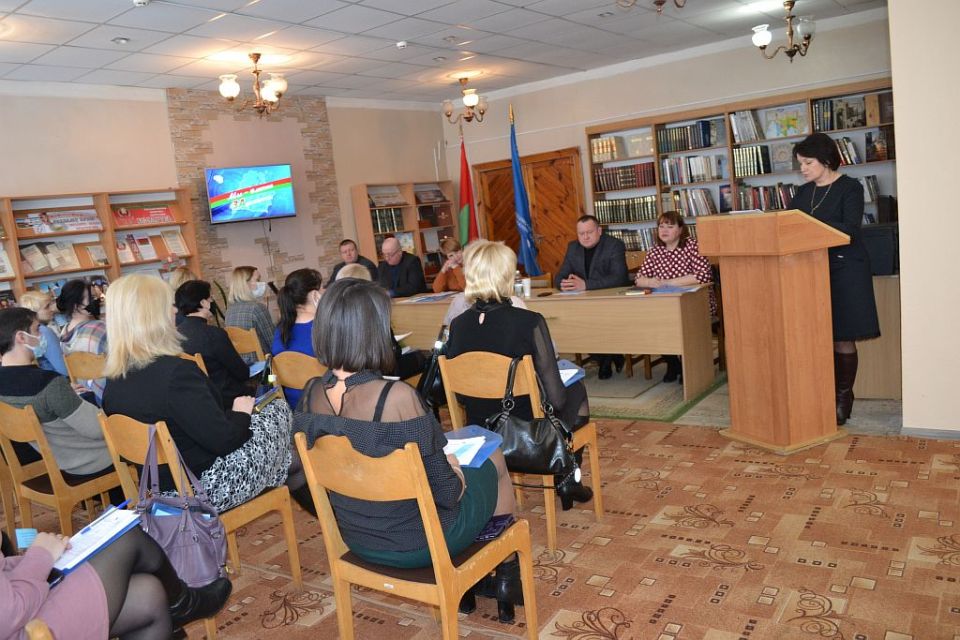 В центральной библиотеке состоялось заседание Совета Хотимского районного объединения профсоюзов (фото)