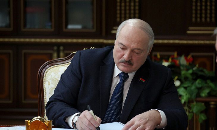 Лукашенко заявил, что земли сельхозназначения будут собственностью только государства