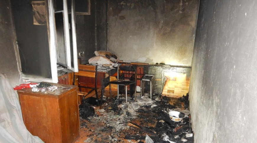 Двух пенсионеров спасли при пожаре квартиры в Могилеве