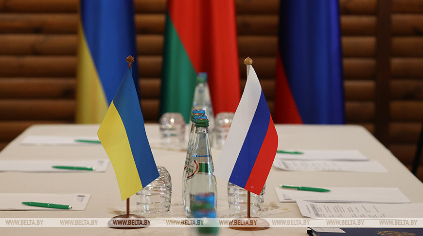 Песков назвал Беларусь прекрасным местом для продолжения переговоров России и Украины