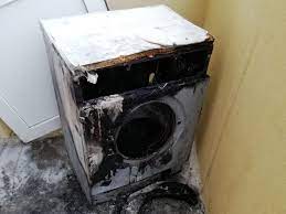 Оставленная включенной в удлинитель стиральная машина загорелась в Могилеве