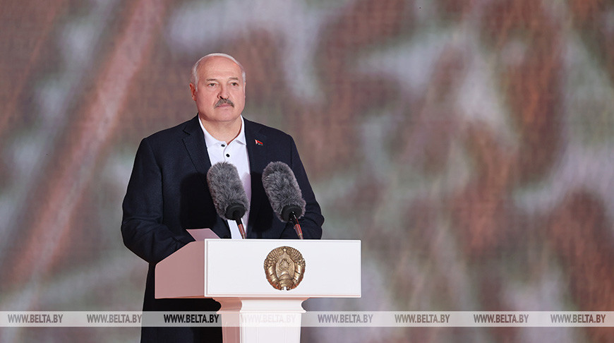 Лукашэнка: мы ганарымся сваёй зямлёй, не адмовімся ад яе ні пры якіх абставінах. Выступление Президента Беларуси на празднике “Купалье. Александрия собирает друзей”