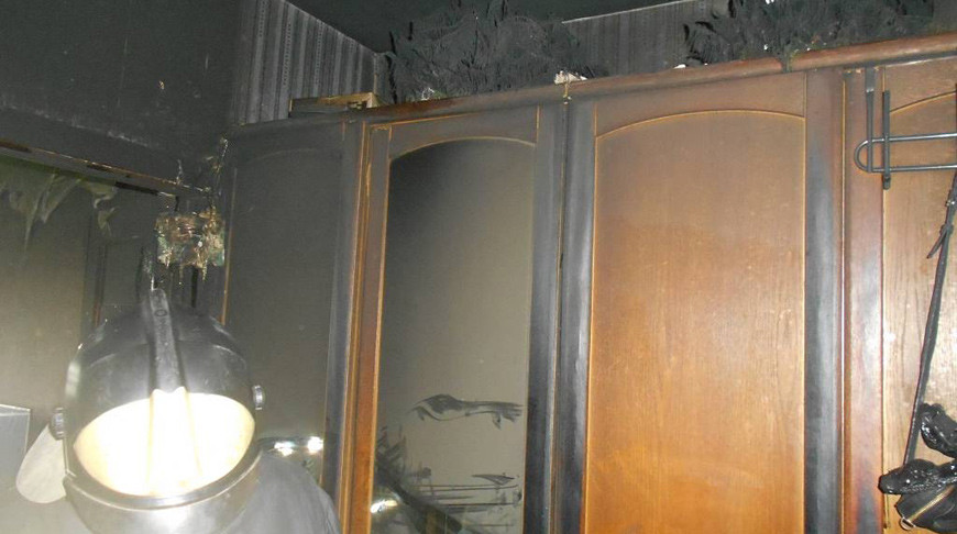 Женщина и трое детей госпитализированы в результате пожара в Бобруйске