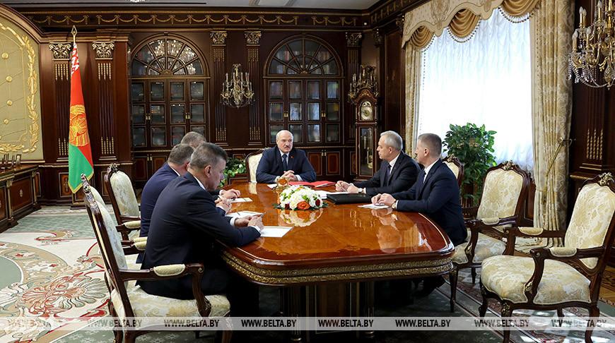 Посол в России, замглавы Администрации и министр лесного хозяйства. Подробности кадрового дня у Лукашенко