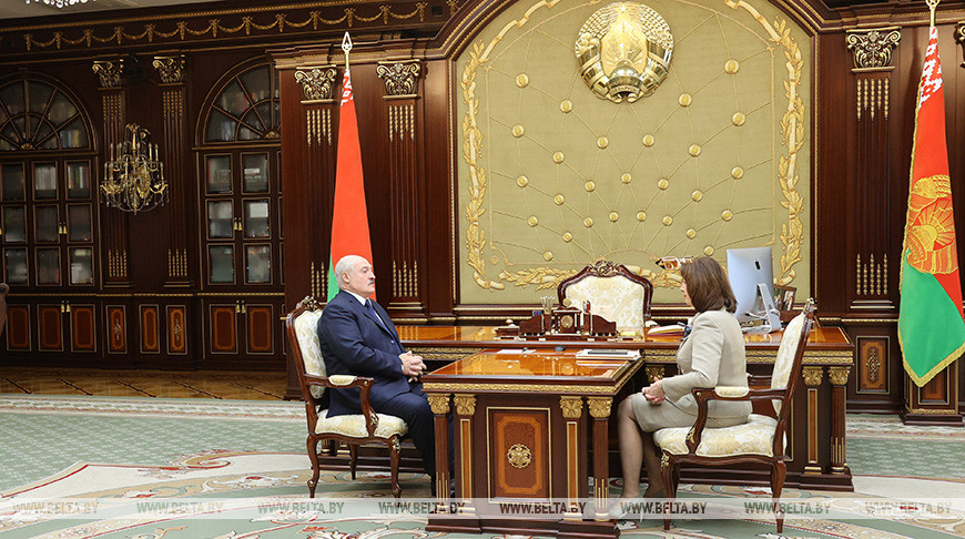 “Что говорит народ?” Лукашенко провел рабочую встречу с Кочановой