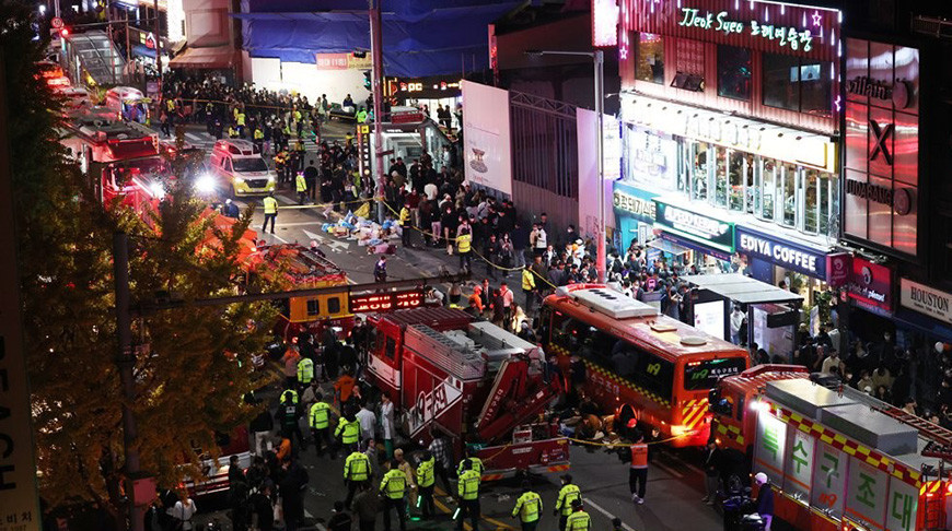 Смертоносная толпа. Почему стали возможны трагедии в Сеуле и Киншасе