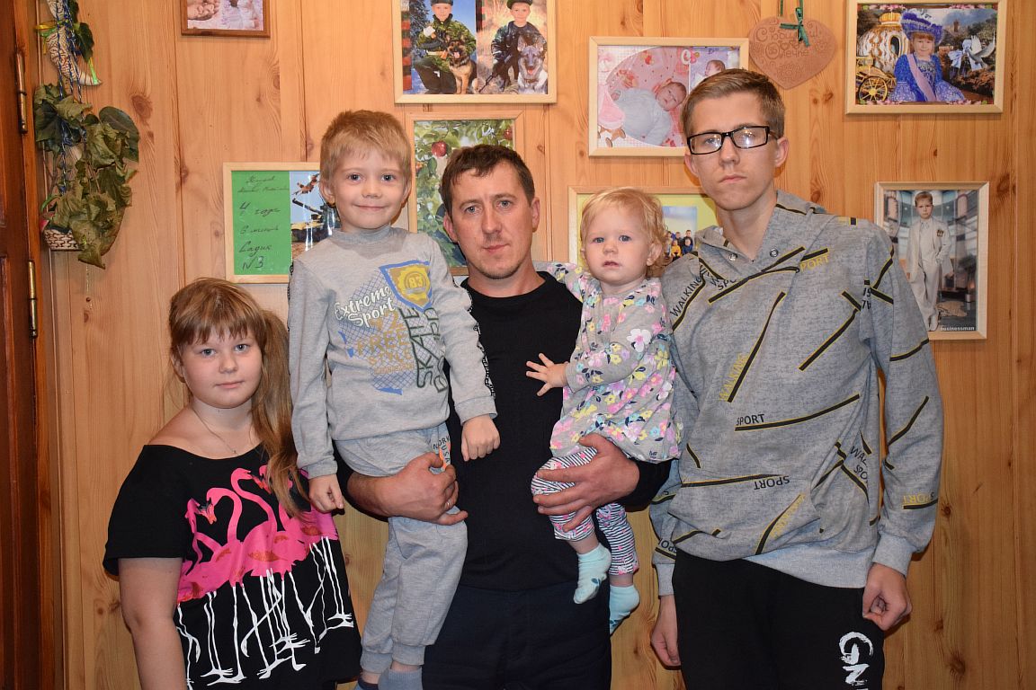 Михаил Колтунов, многодетный отец: “Самое лучшее в отцовстве, когда все получается, когда дети радуются и радуют нас своими успехами”