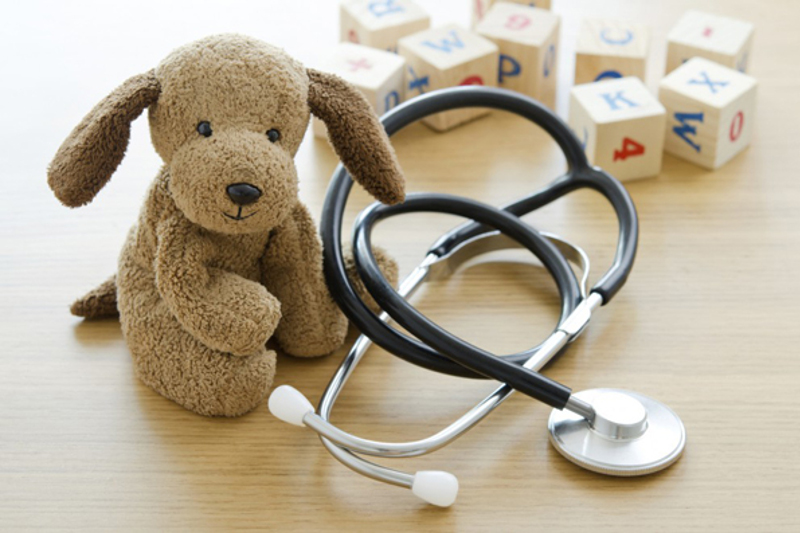 Что делать, если ребёнок боится врачей: советы педиатра