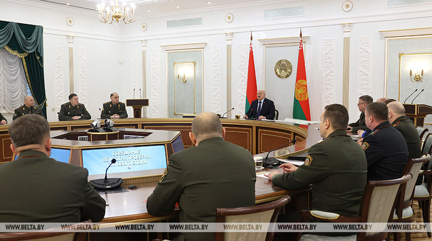 “Хочешь мира – готовься к войне”. Лукашенко ответил на кривотолки о военных маневрах в Беларуси