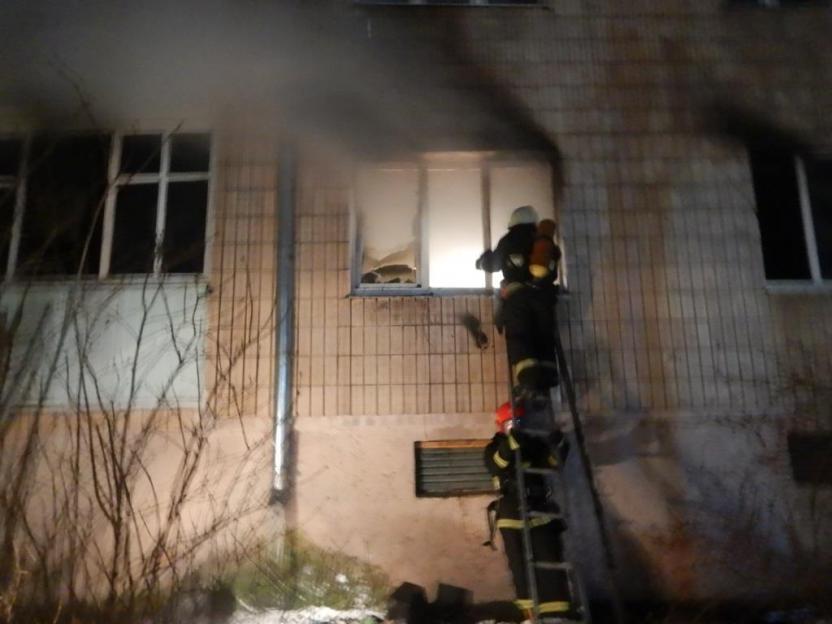 В квартире на пер. 1-ом Южном в Могилеве тушили пожар – хозяин в больнице