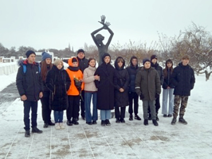 Учащиеся и педагоги СШ № 2 посетили мемориал детям – жертвам Великой Отечественной войны в населенном пункте Красный Берег