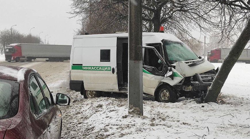 Пассажир микроавтобуса пострадал в ДТП в Могилеве