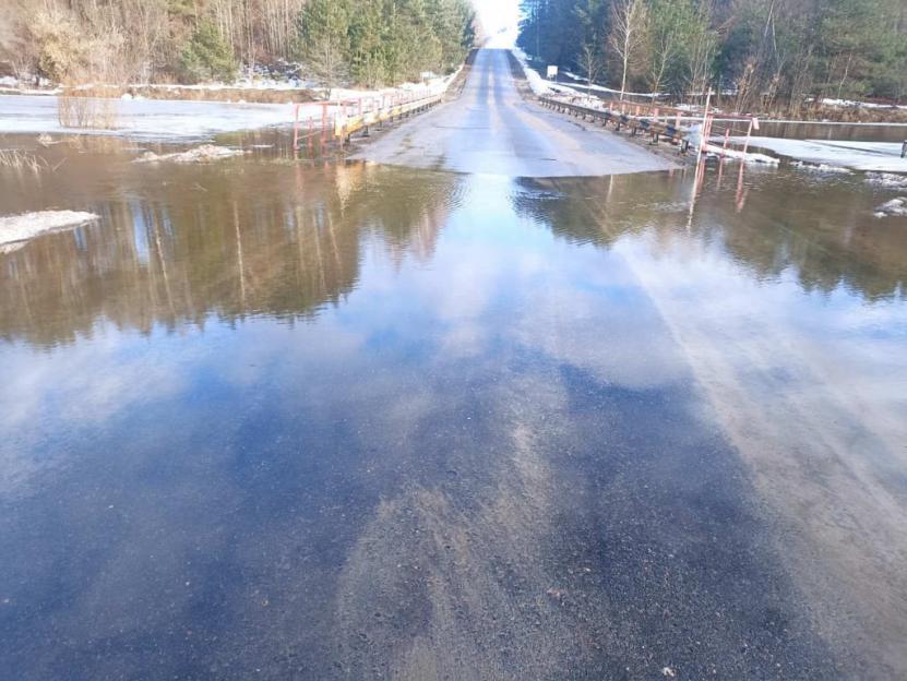 В Могилевской области подтоплено два низководных моста и четыре участка дорог, в том числе и в Хотимском районе