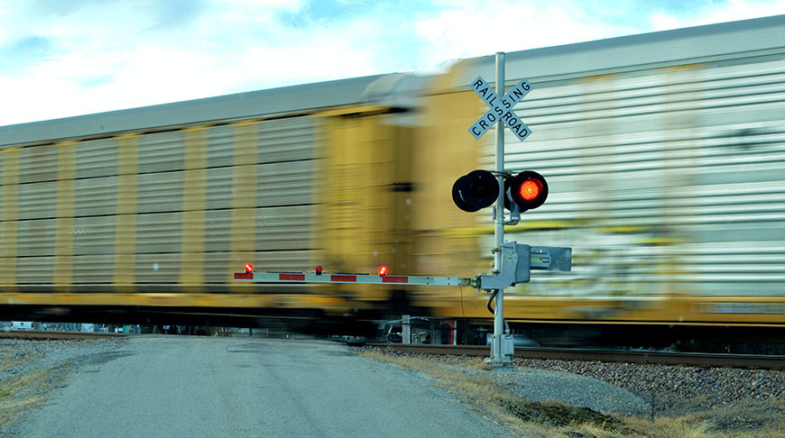 Поезд с опасным грузом сошел с рельсов в американской Аризоне