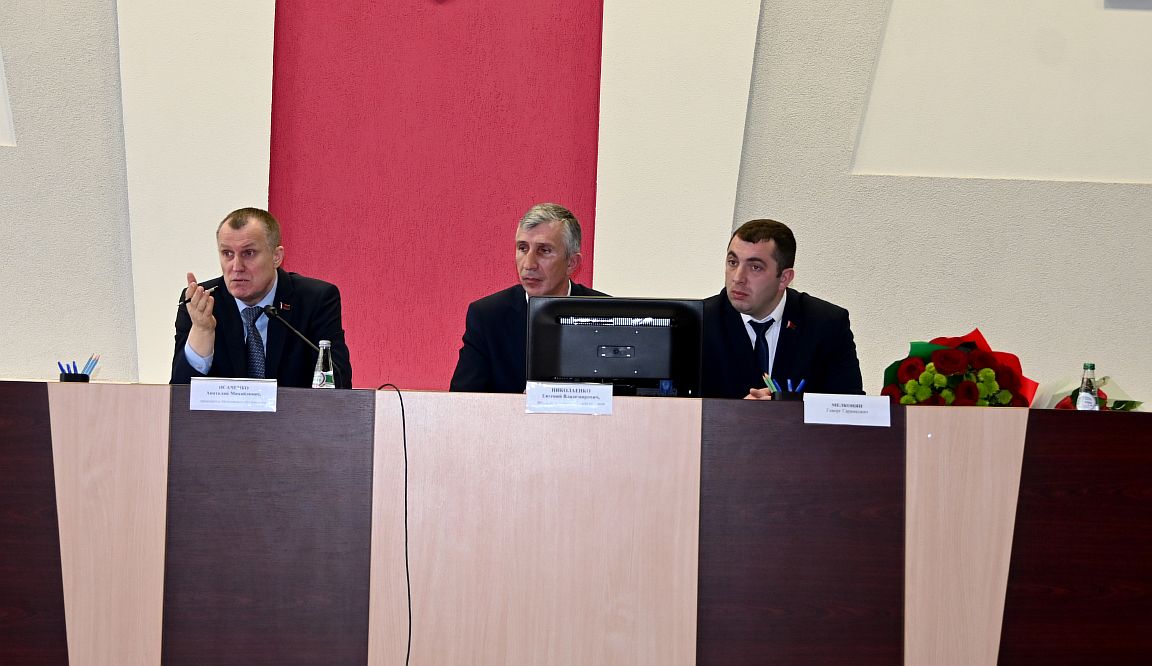 Анатолий Исаченко представил нового председателя Хотимского районного исполнительного комитета