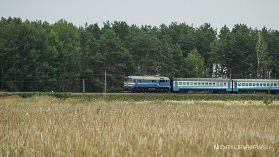 Более 120 дополнительных поездов на предстоящие праздники назначает БЖД