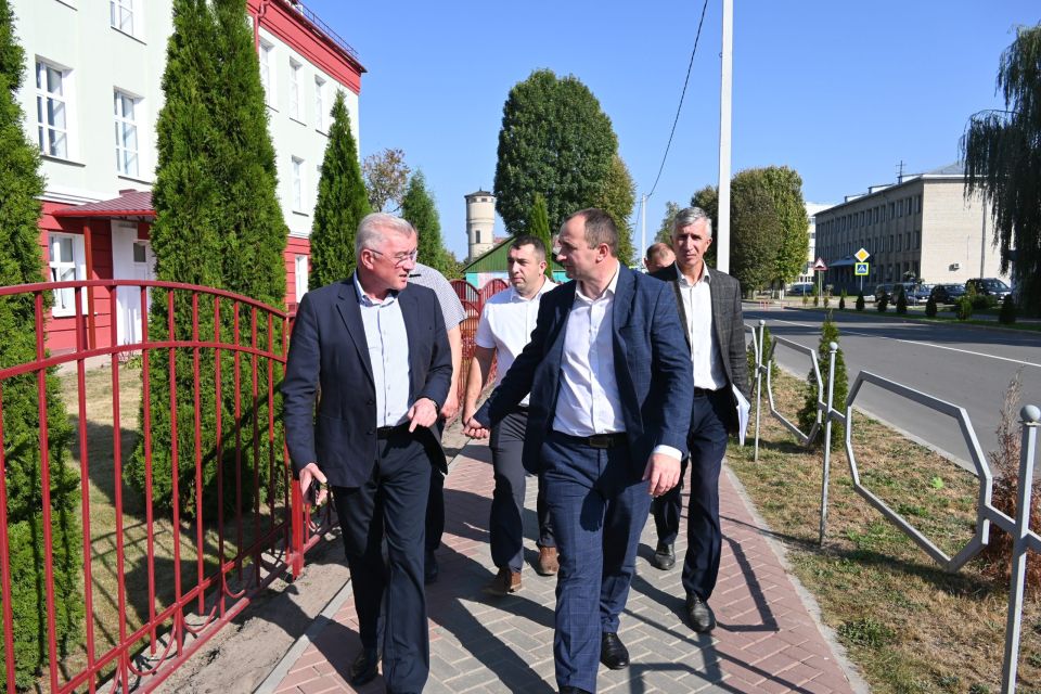Сегодня Сергей Савицкий, первый заместитель председателя Могилевского облисполкома, посетил Хотимский район