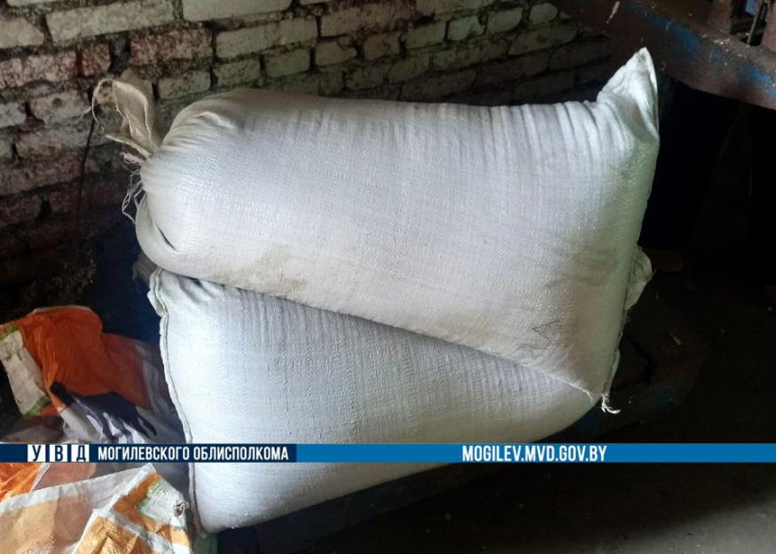 Житель Хотимска похитил пшеницу со склада сельхозпредприятия